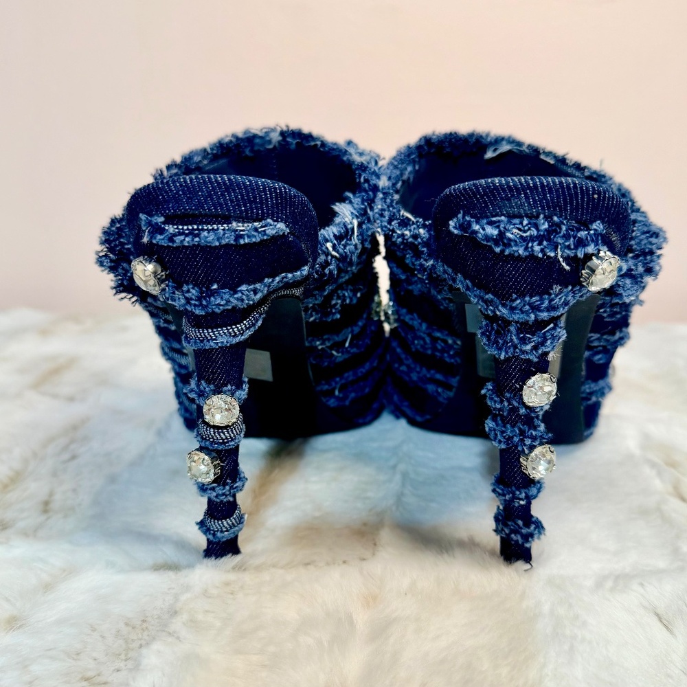 Cape Robbin Denim 4" Heels Frayed Denim Fabric Straps & Crystal Studs Mules - Picture 5 of 8